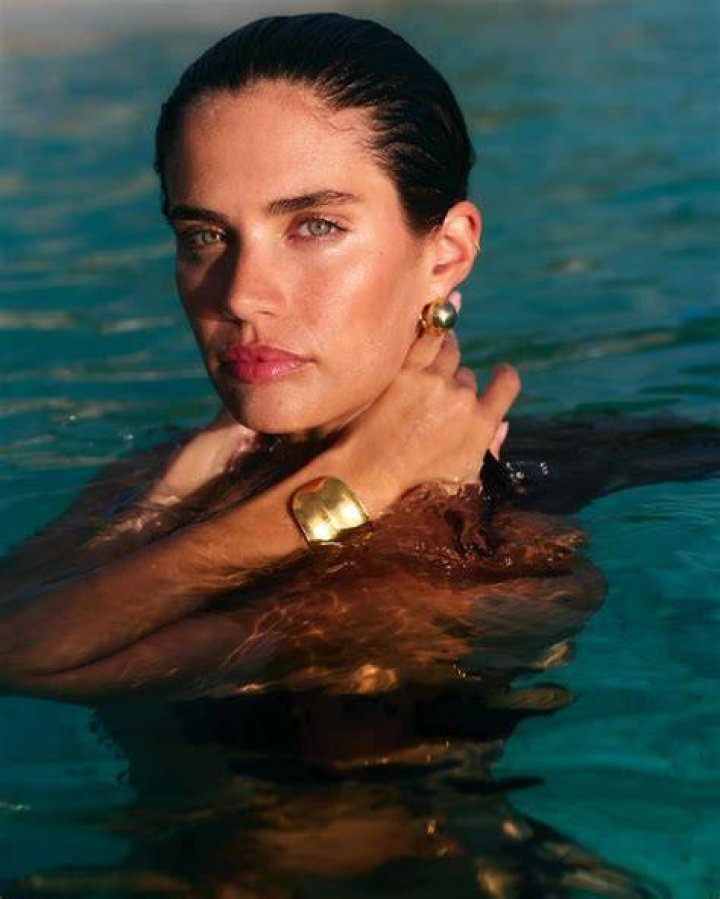 New flame? Sara Sampaio brought along a mystery male companion, who she was spotted enjoying a cozy breakfast date with earlier in the month